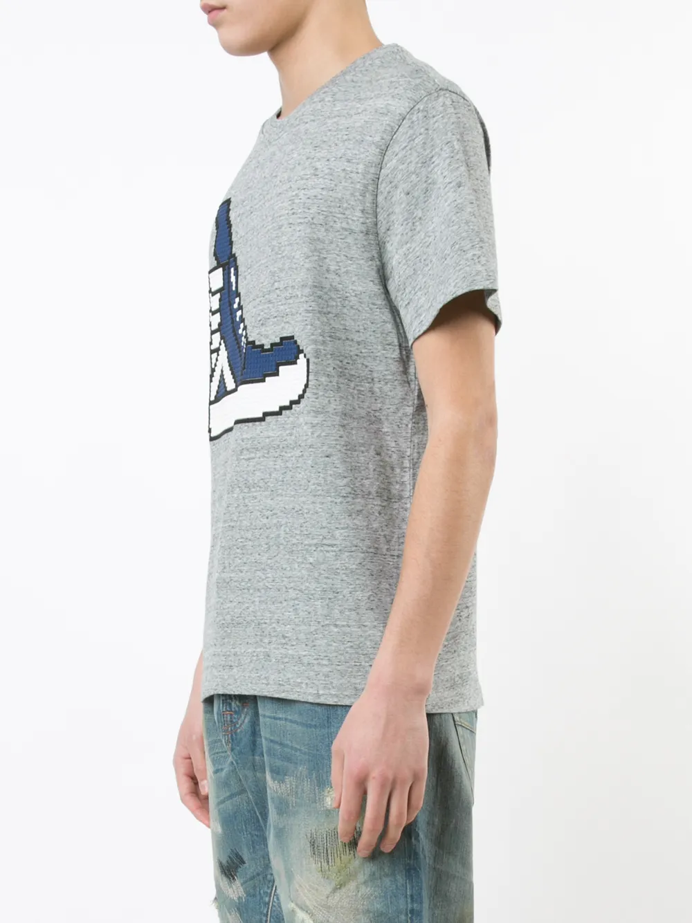 Mostly Heard Rarely Seen 8-Bit sneaker T-shirt Grijs