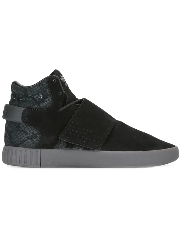 black strap trainers