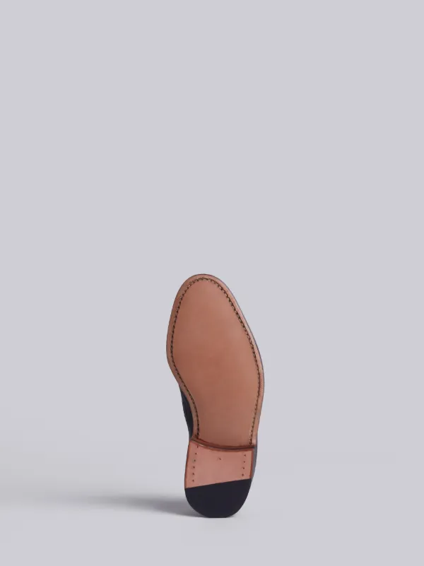 Classic Longwing Brogue Flat In Black Pebble Grain