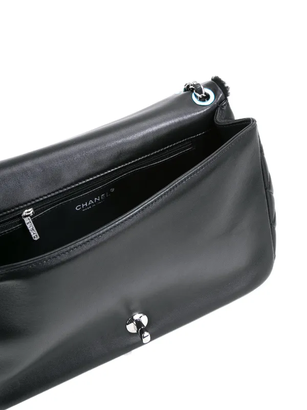 CHANEL Pre-Owned Furry Shoulder Bag | Black | FARFETCH RO
