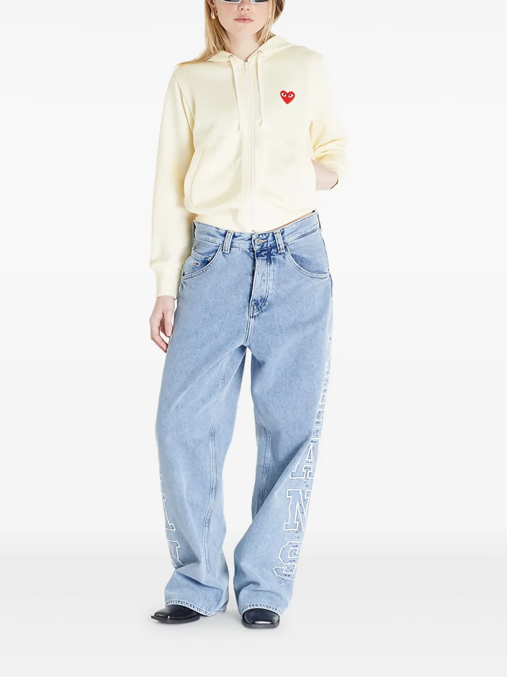 Comme Des Garçons Play heart-patch hoodie | Hoodies | Image 2