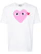 الصورة 1 من Comme Des Garçons Play تيشيرت بطبعة