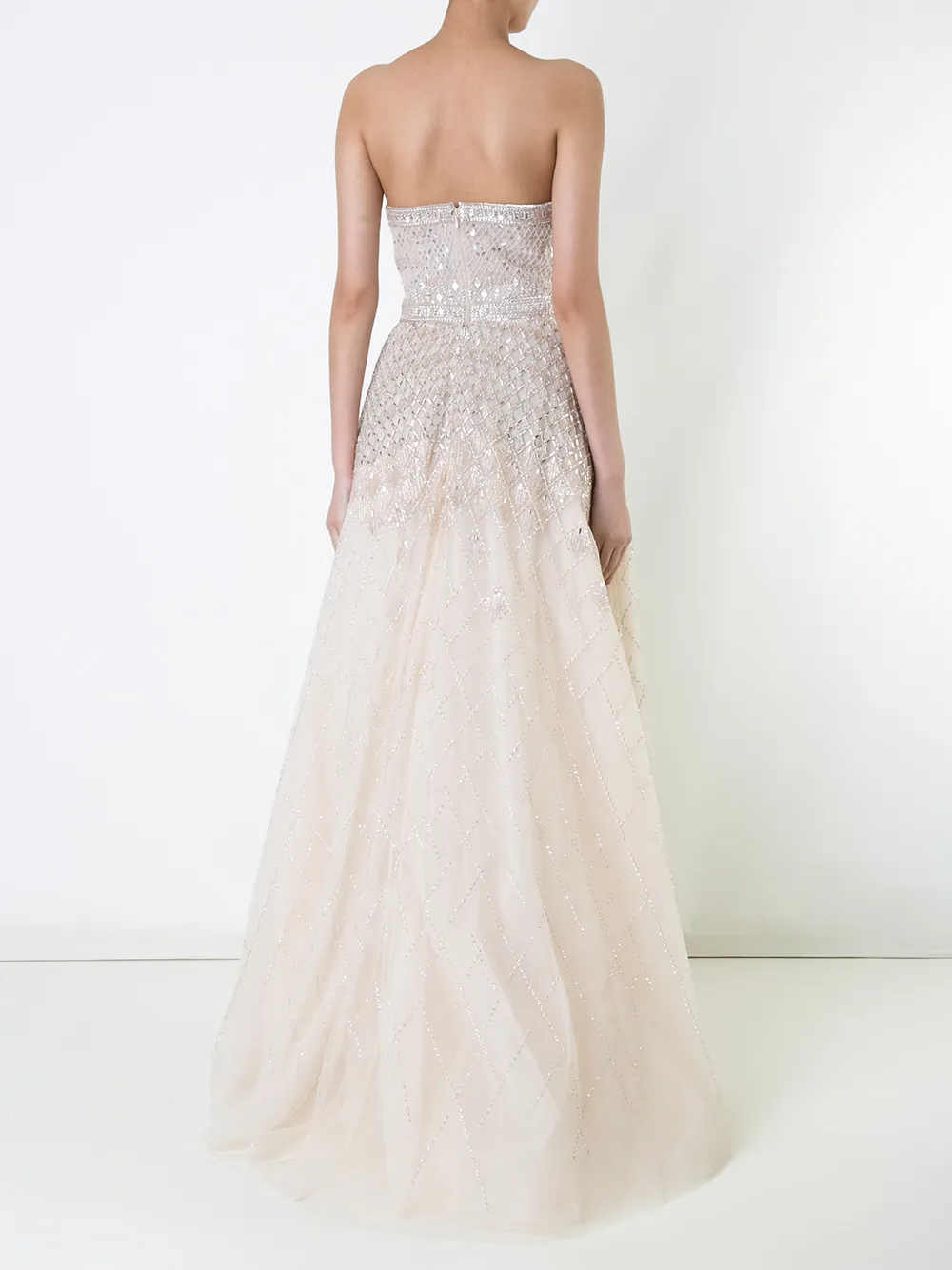 露肩珠绣薄纱礼服