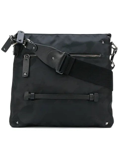 Valentino Garavani bolsa crossbody con motivo militar