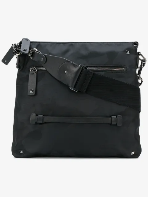 Valentino Garavani bolsa crossbody con motivo militar
