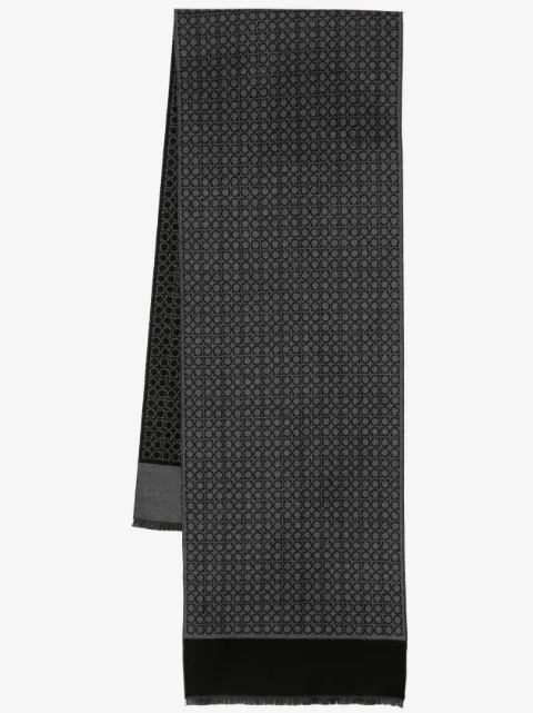 Ferragamo mascada con logo Gancini