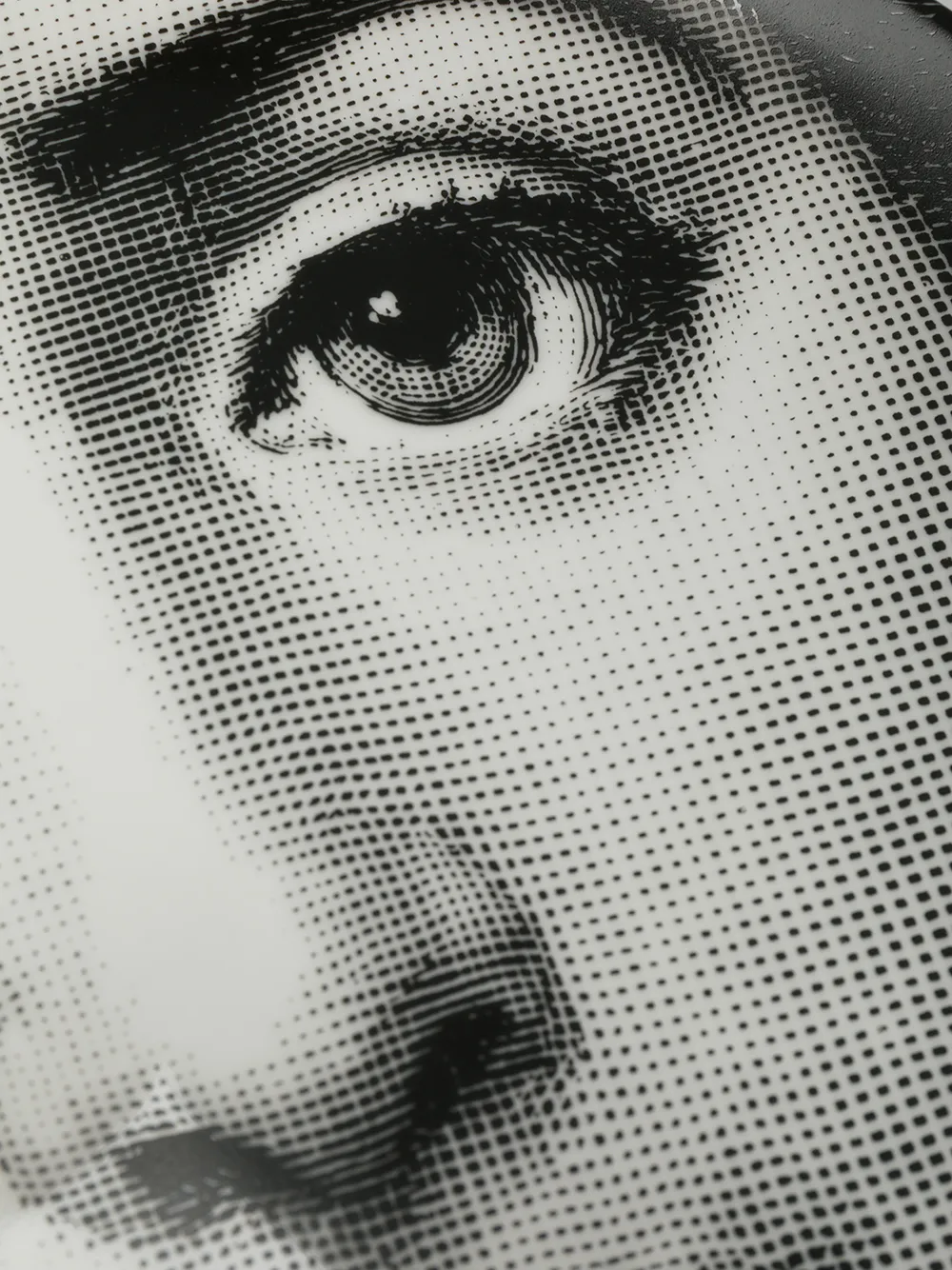 Fornasetti Prato com estampa | Bandejas e Pratos decorativos | Image 2