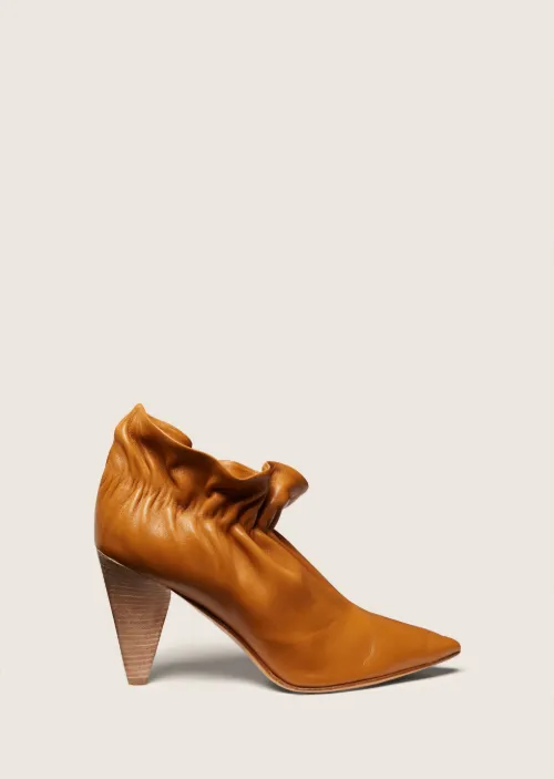 nine west crimson elastic gore booties