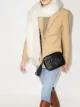 الصورة 2 من Gucci شنطة كروس جلد صغيرة 'سوهو'