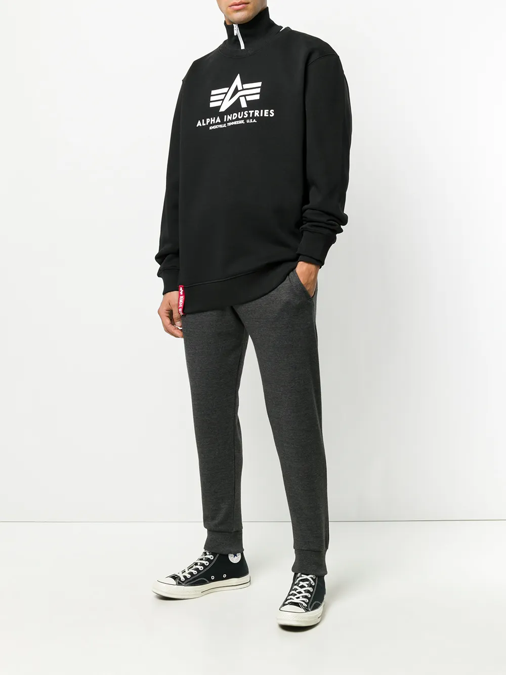 Alpha Industries logo patch sweater - Zwart