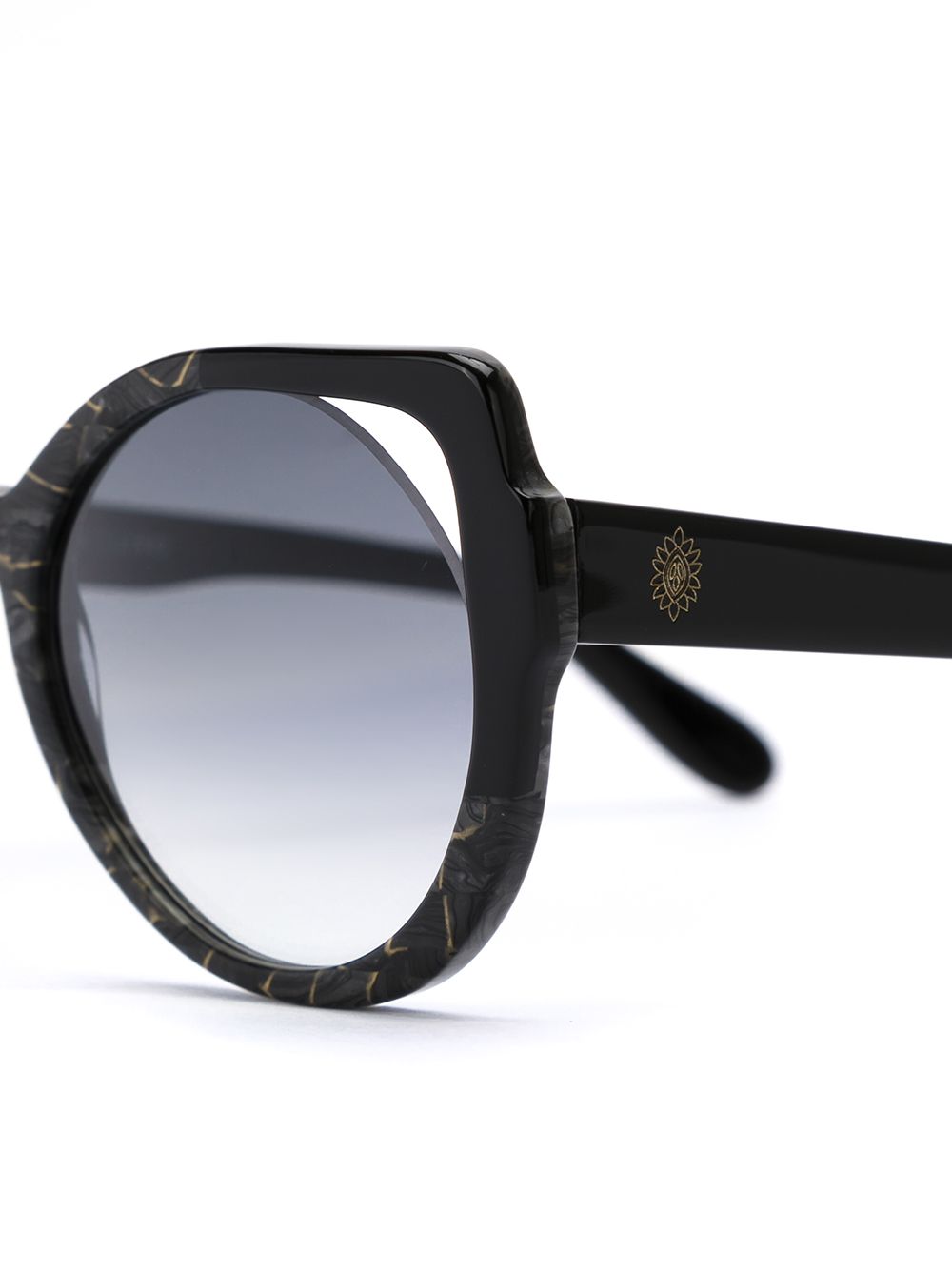 фото Martha Medeiros cat eye sunglasses