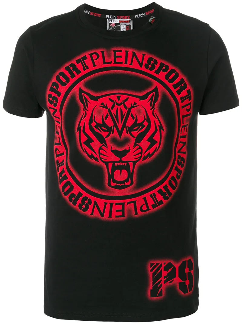 Philipp plein sport. Лого plein Sport. Plein Sport красная футболка. Майка plein Sport красная. Торба plein Sport.