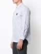 Comme Des Garçons Play camisa de rayas con parche de corazón
