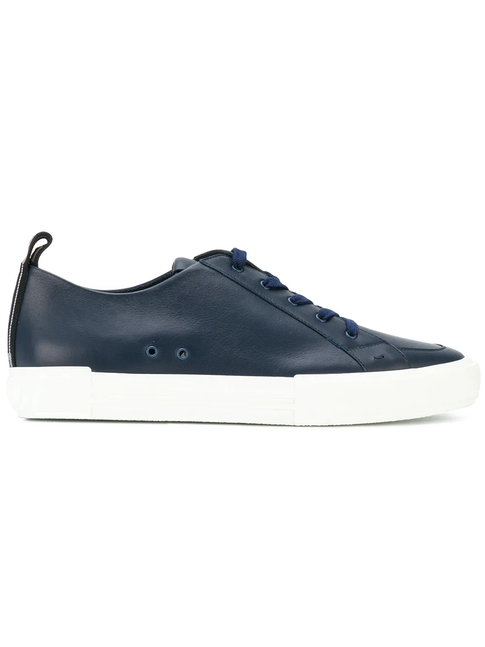 Fendi Sneakers Classiche - Tendenza classica, vale la pena avere Fendi Sneakers Classiche - Tendenza classica, vale la pena avere
