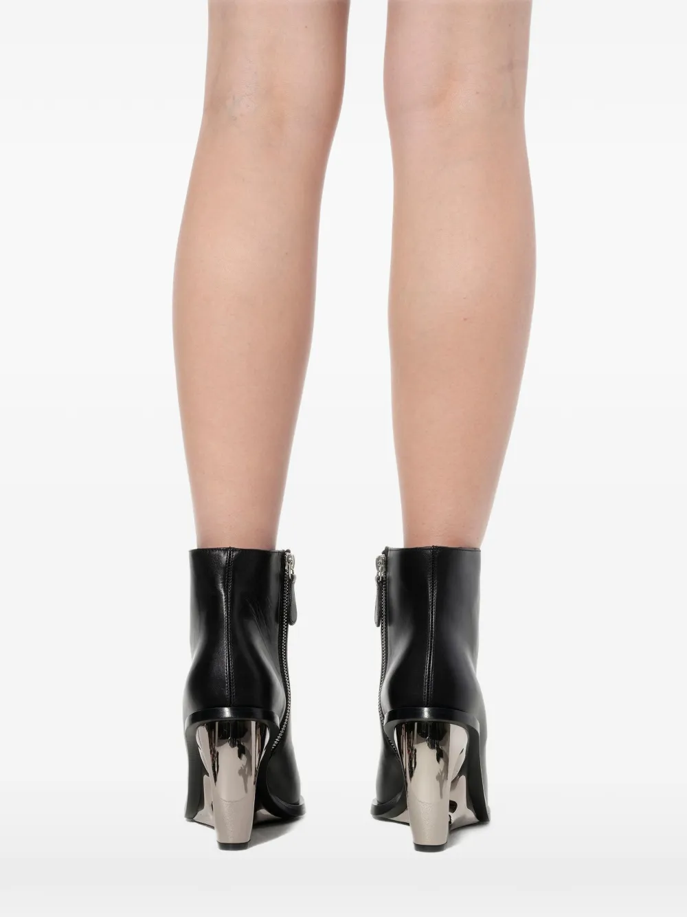 Alexander McQueen gebeeldhouwde sleehakken Zwart