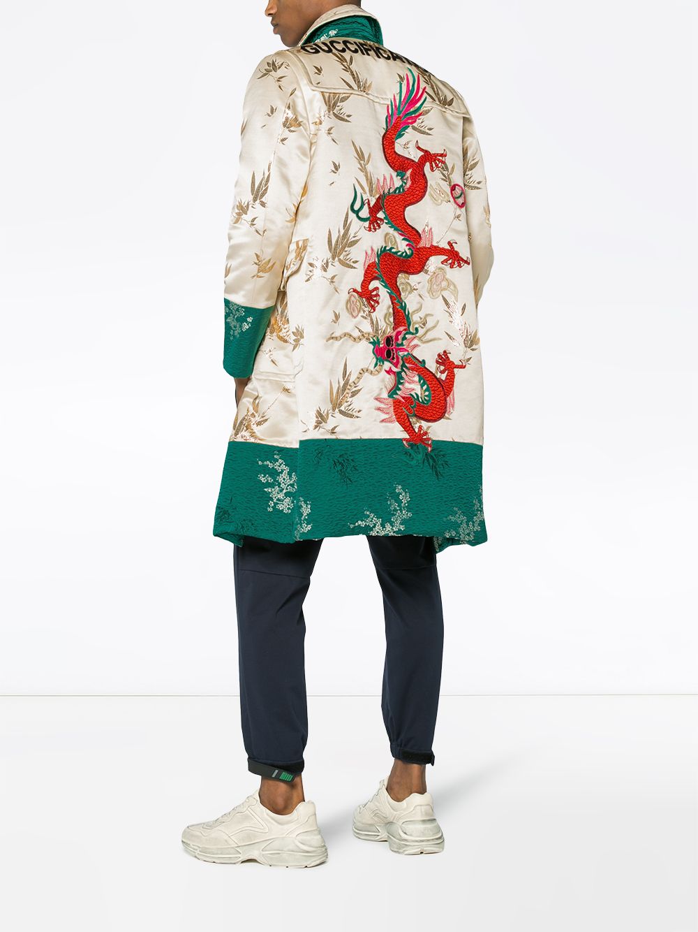 фото Gucci жаккардовое пальто с вышивкой дракона
