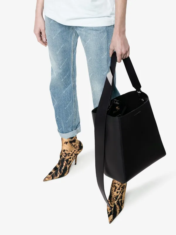 Calvin klein 205w39nyc bucket bag