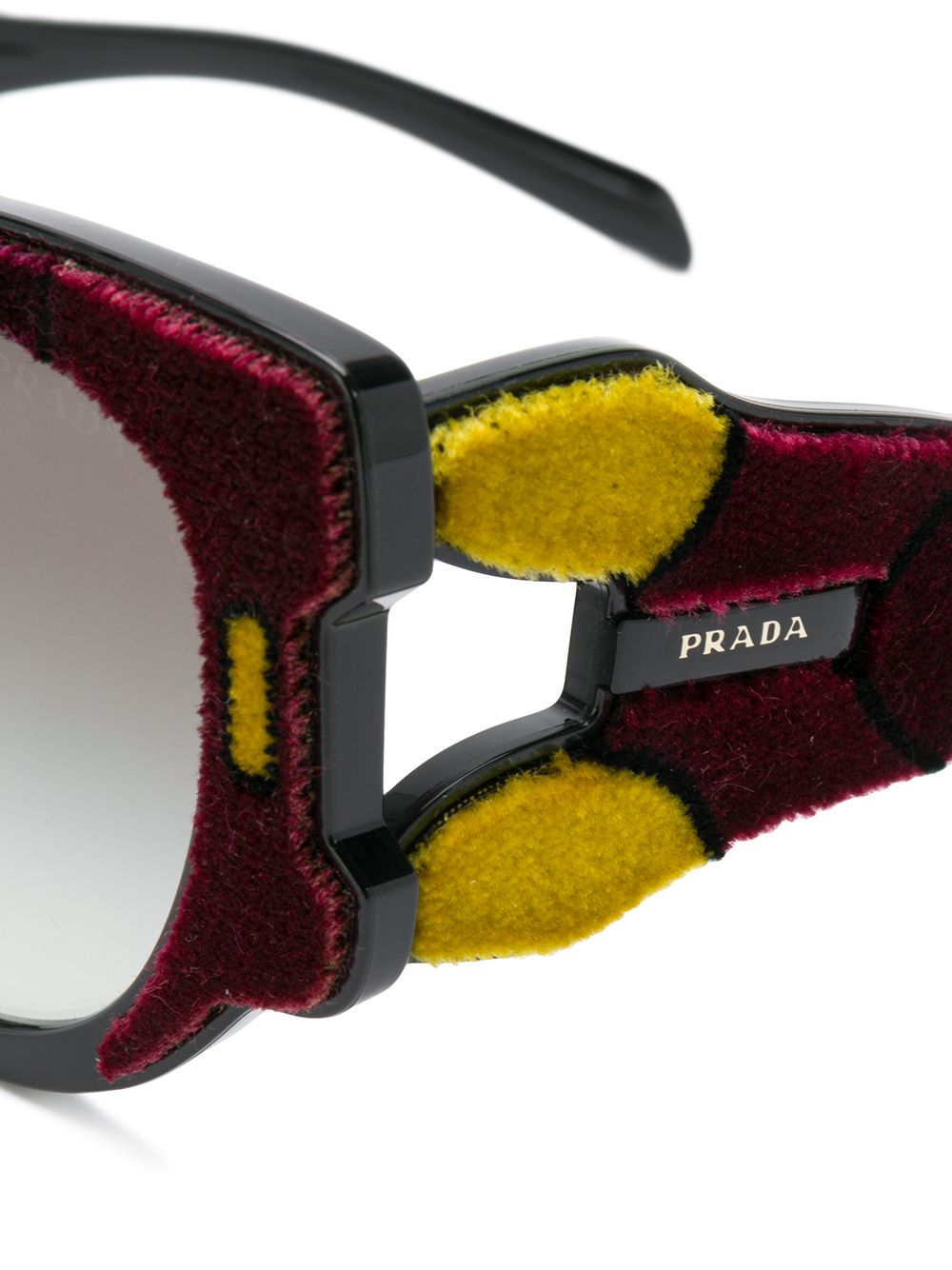 фото Prada Eyewear объемные бархатные солнцезащитные очки