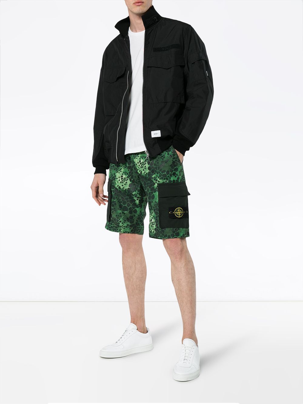 фото Stone island шорты 'alligator' с камуфляжным принтом