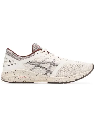 asics roadhawk sakura