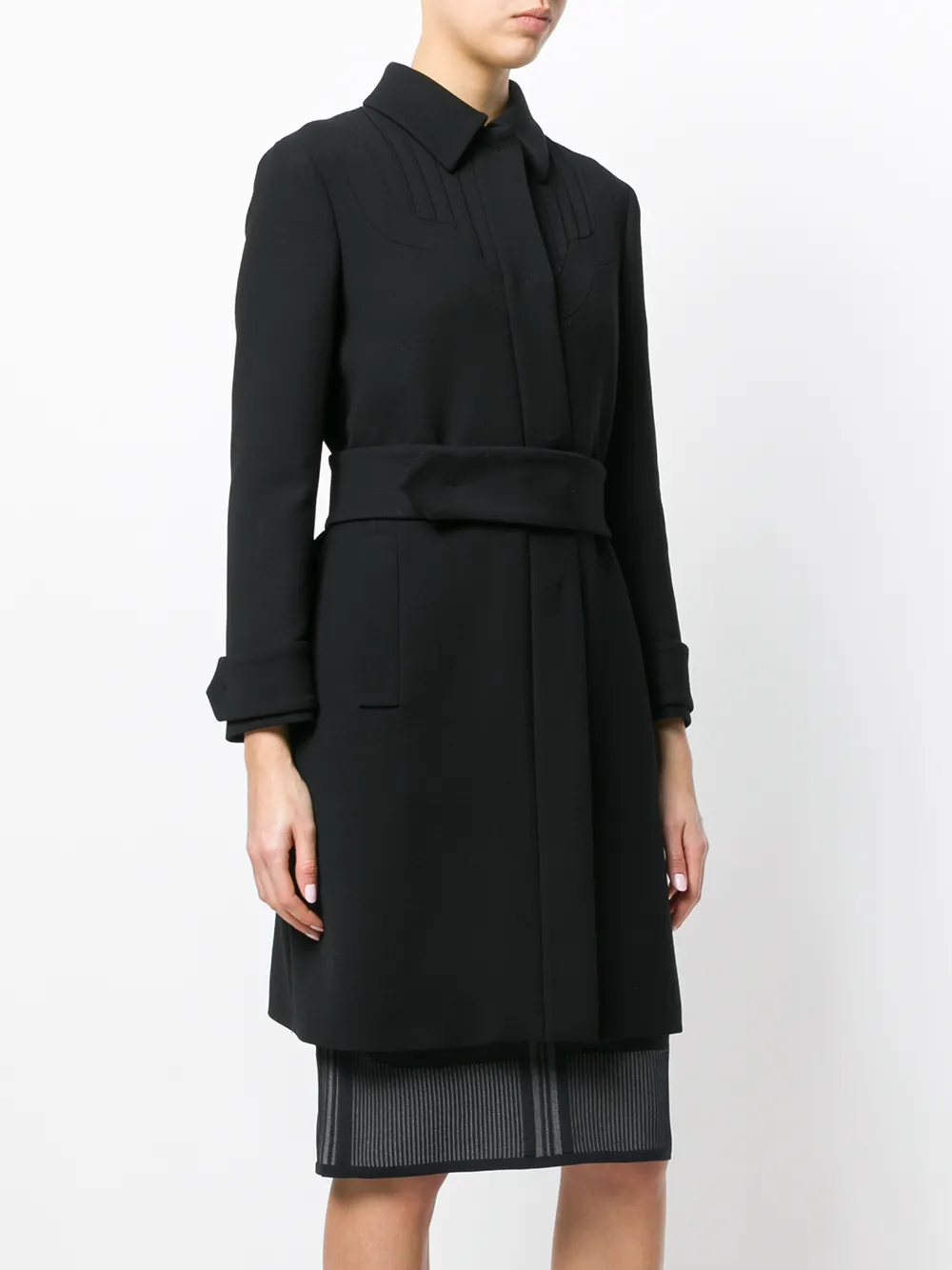 压折单排扣大衣