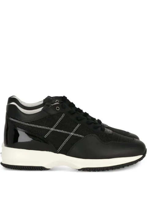 Hogan tenis con detalles de perforaciones