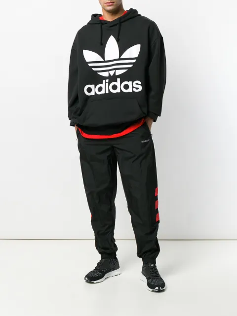 felpa adidas con fiori