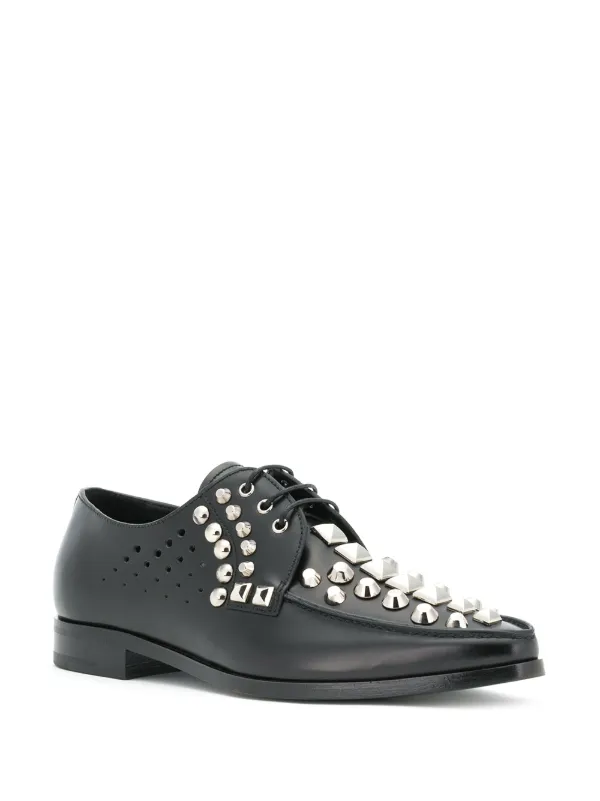 derbies à clous