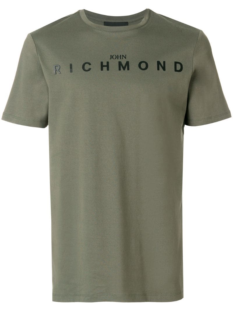 Футболка ричмонд. Футболка Джон Ричмонд. John Richmond футболка мужская. John Richmond logo футболка мужская. John Richmond одежда мужская.