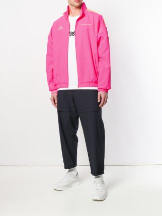 x Adidas运动夹克展示图