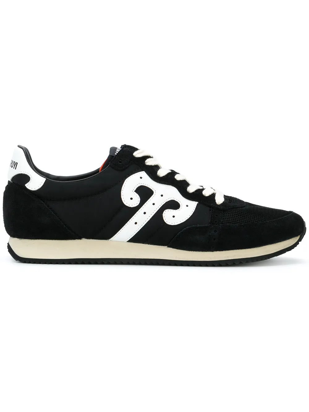 Wushu Wushu Sneakers - Tendenza classica, vale la pena avere Wushu Wushu Sneakers - Tendenza classica, vale la pena avere