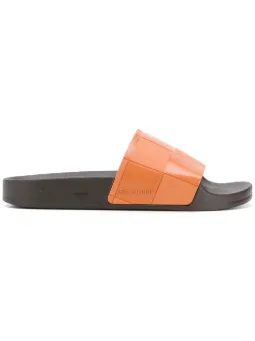 Slide 'Adilette' xadrez
