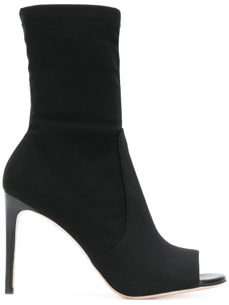 ботильоны 'Hugger' с открытым носком Stuart Weitzman
