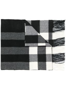 white burberry scarf