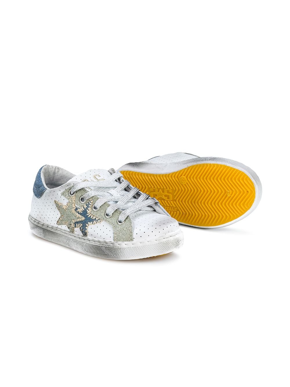 star patch lace up sneakers