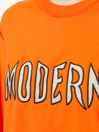 Modern longsleeved T-shirt展示图