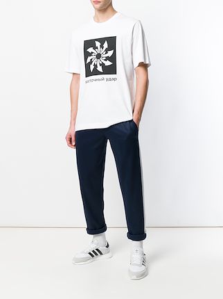 oversized graphic T-shirt展示图