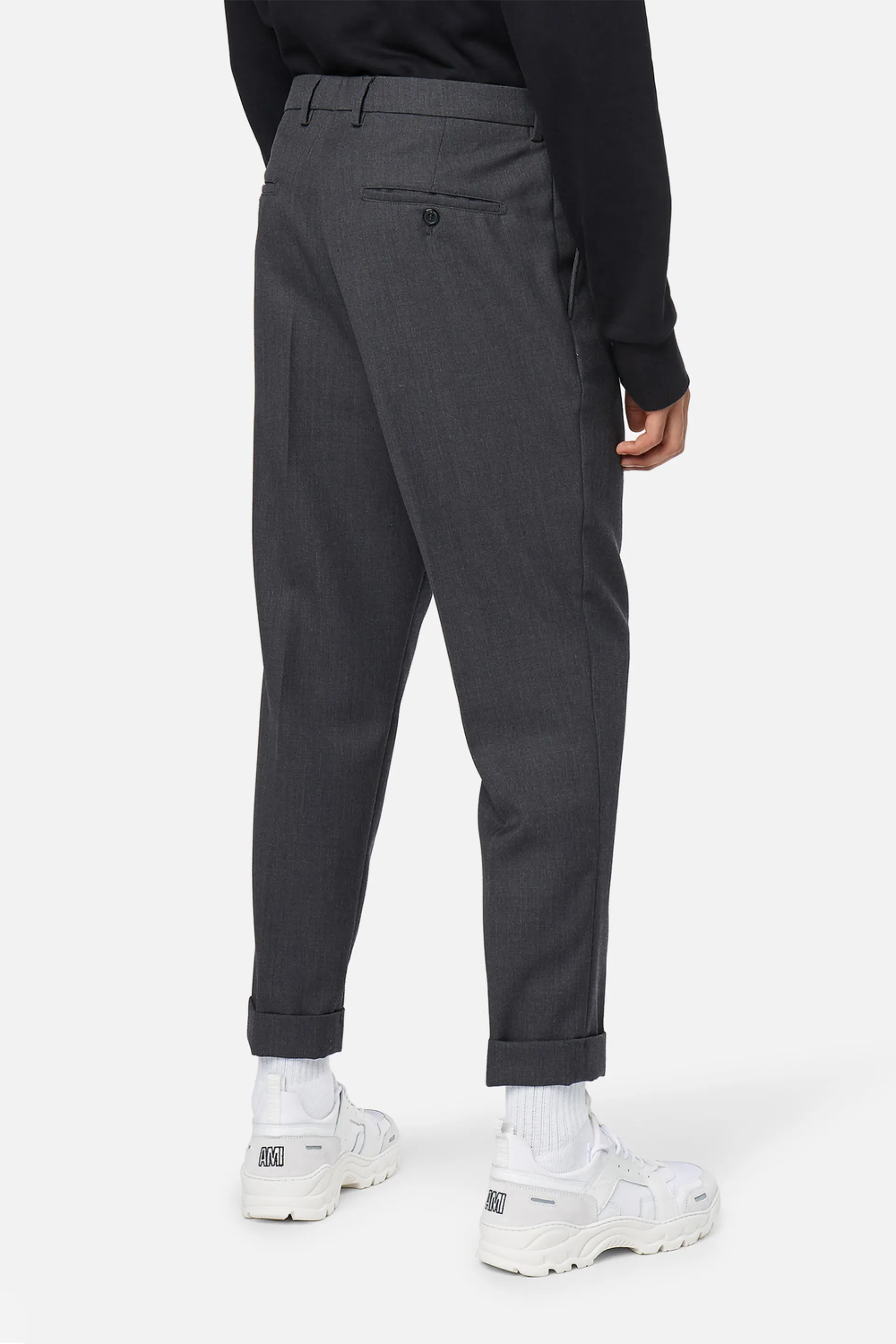 black carrot fit trousers
