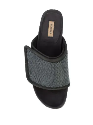 yeezy sandals season 6