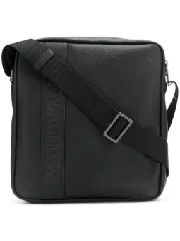 Bolsa transversal com logo gravado