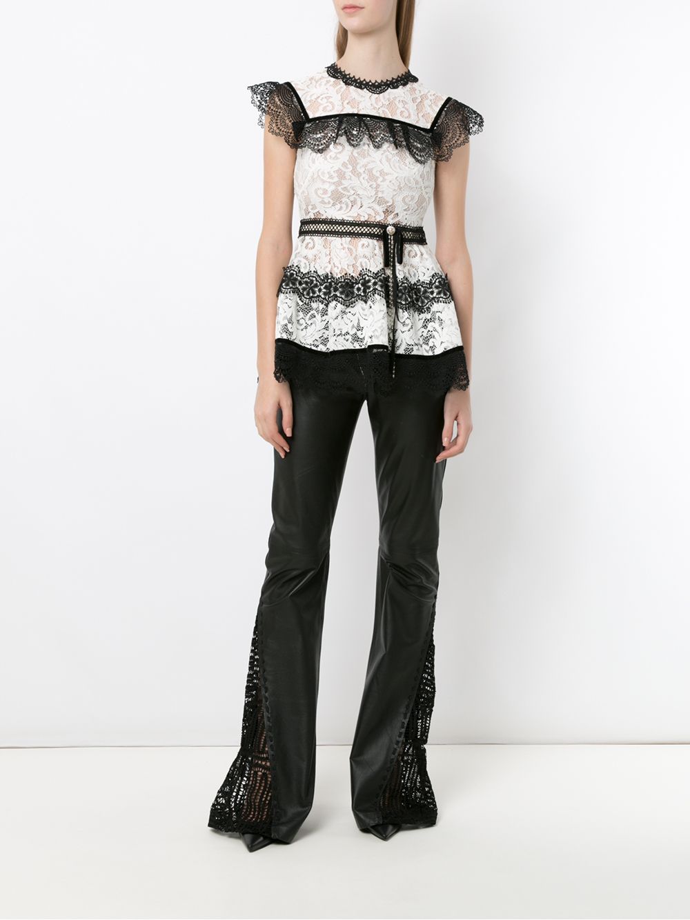 фото Martha Medeiros Pitty lace blouse