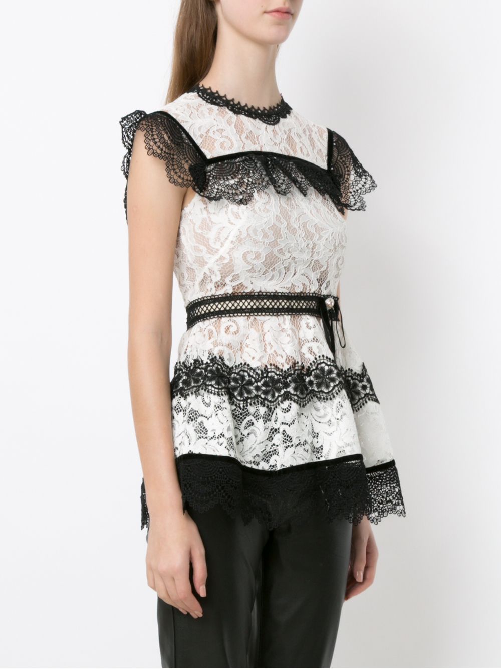 фото Martha Medeiros Pitty lace blouse