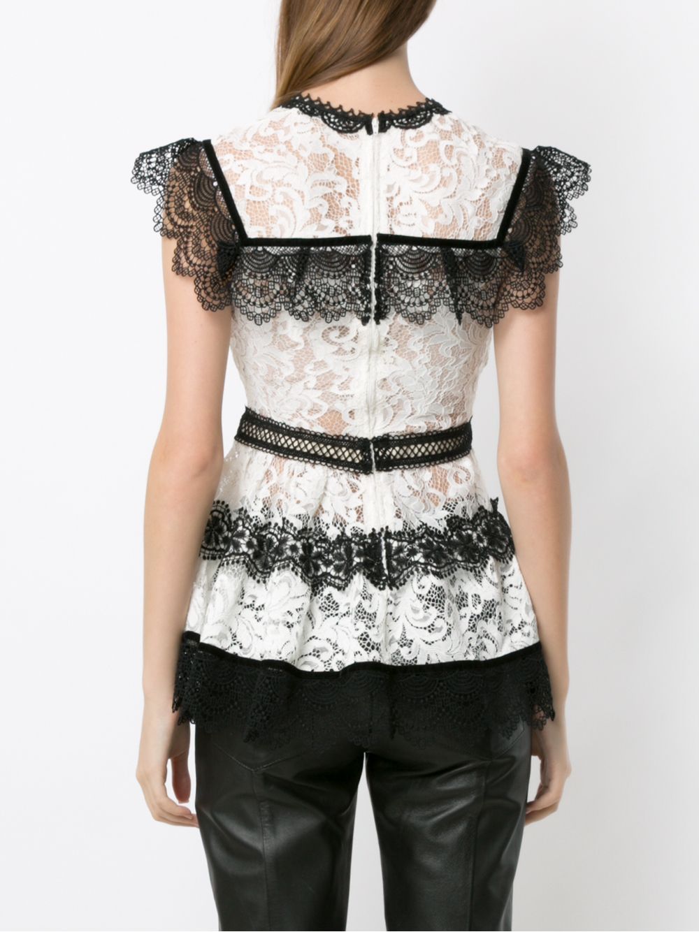 фото Martha Medeiros Pitty lace blouse