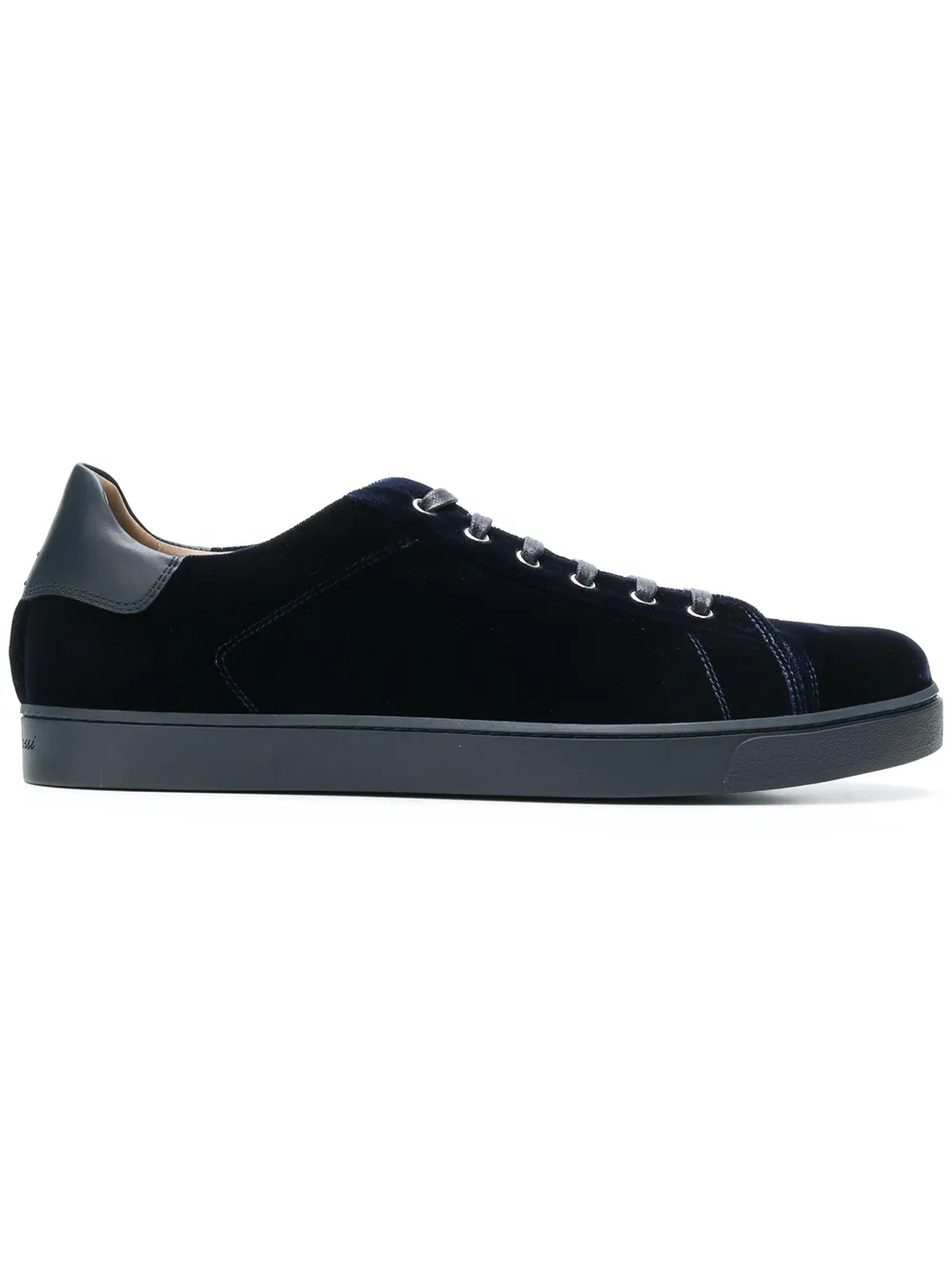 Gianvito Rossi Sneakers - Tendenza classica, vale la pena avere Gianvito Rossi Sneakers - Tendenza classica, vale la pena avere