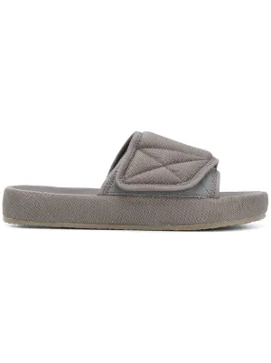 farfetch yeezy slides