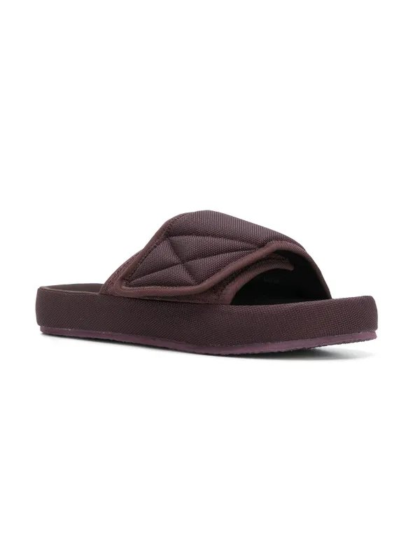 yeezy slides farfetch