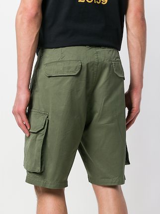 double pocket cargo shorts展示图