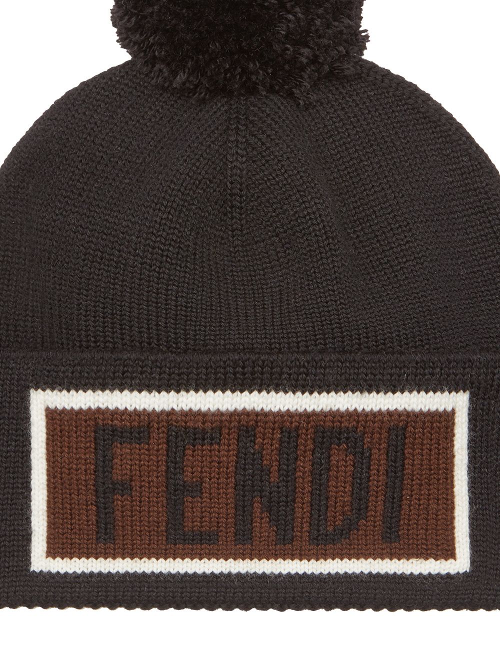 фото Fendi logo patch beanie hat