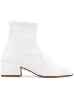 Accordion boots