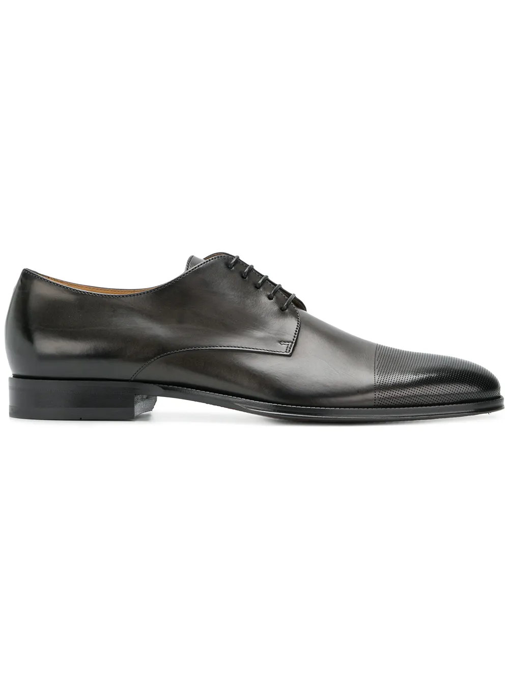 Boss Hugo Boss Scarpe - Tendenza classica, vale la pena avere Boss Hugo Boss Scarpe - Tendenza classica, vale la pena avere